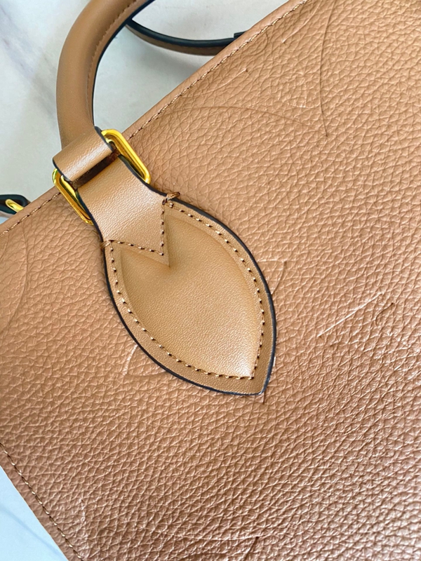 ルイヴィトンバッグ素材ディテール